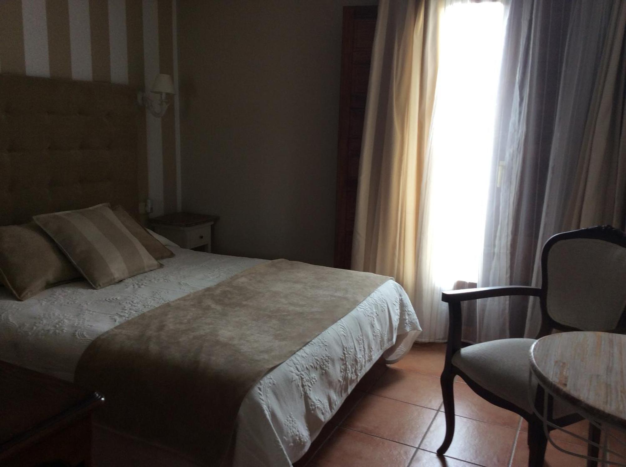 Hotel Rural Los Roturos Maestu Zewnętrze zdjęcie